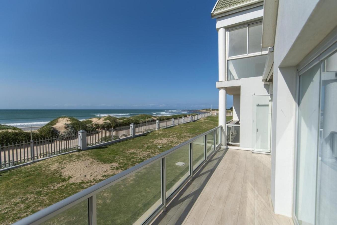 Luxury On The Beach Port Elizabeth Exteriör bild